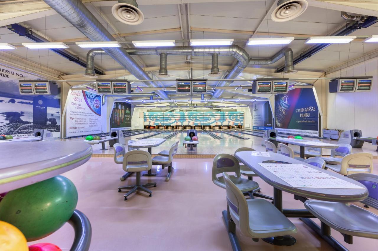 Spare Hotel And Bowling リガ エクステリア 写真