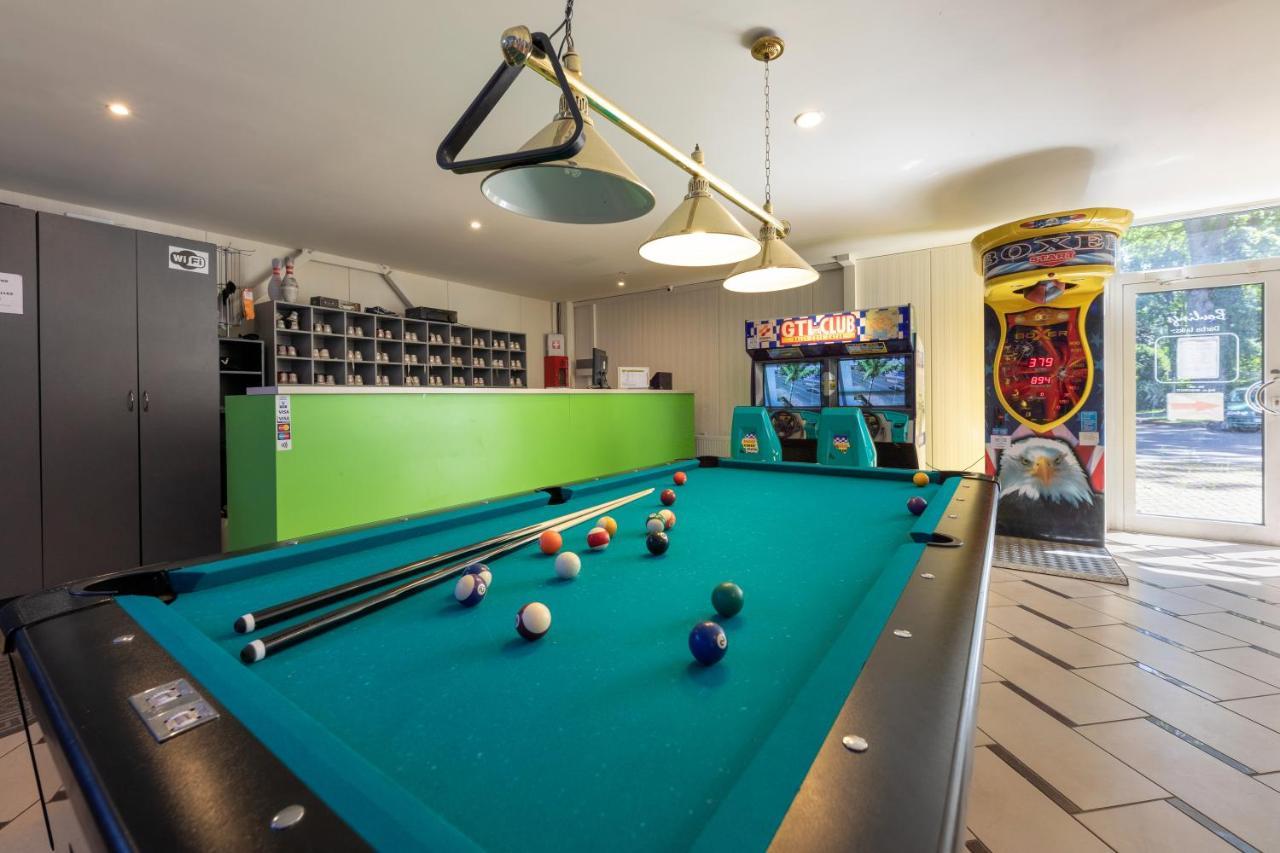 Spare Hotel And Bowling リガ エクステリア 写真